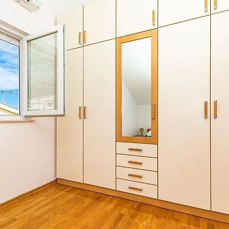 Apartment Lenko *