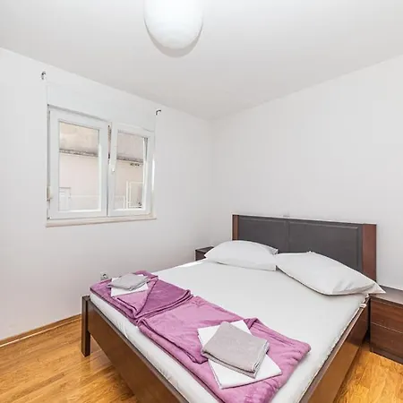 Lenko Apartment *