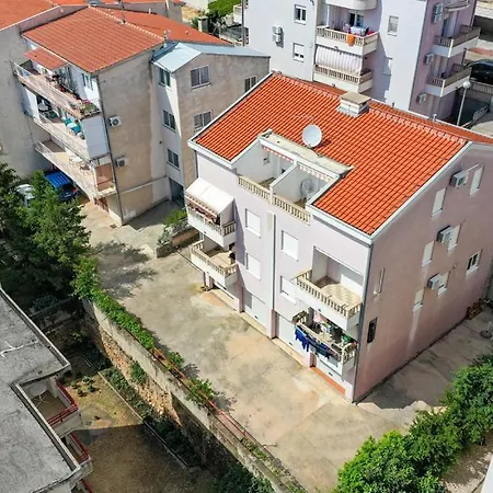 Apartment Lenko *